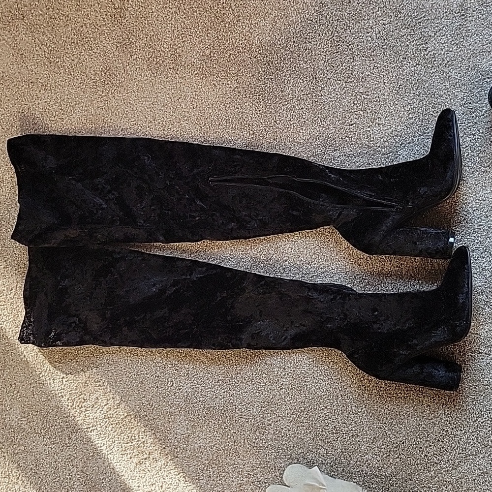 NWOT Size 6 Black Velour Thigh Hi Zipper Boots